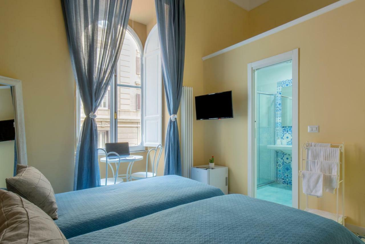 ナポリ Regina Elena Bed & Breakfast エクステリア 写真