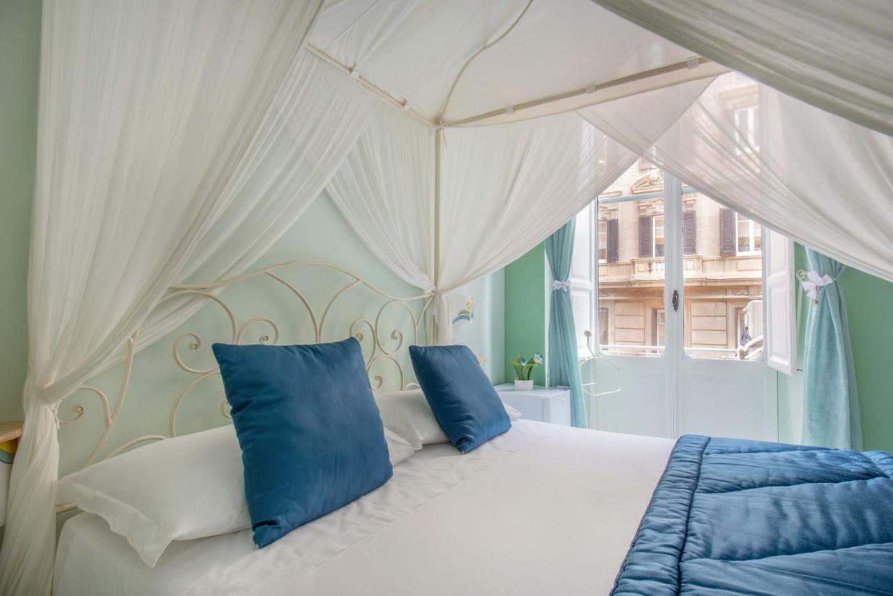 ナポリ Regina Elena Bed & Breakfast エクステリア 写真