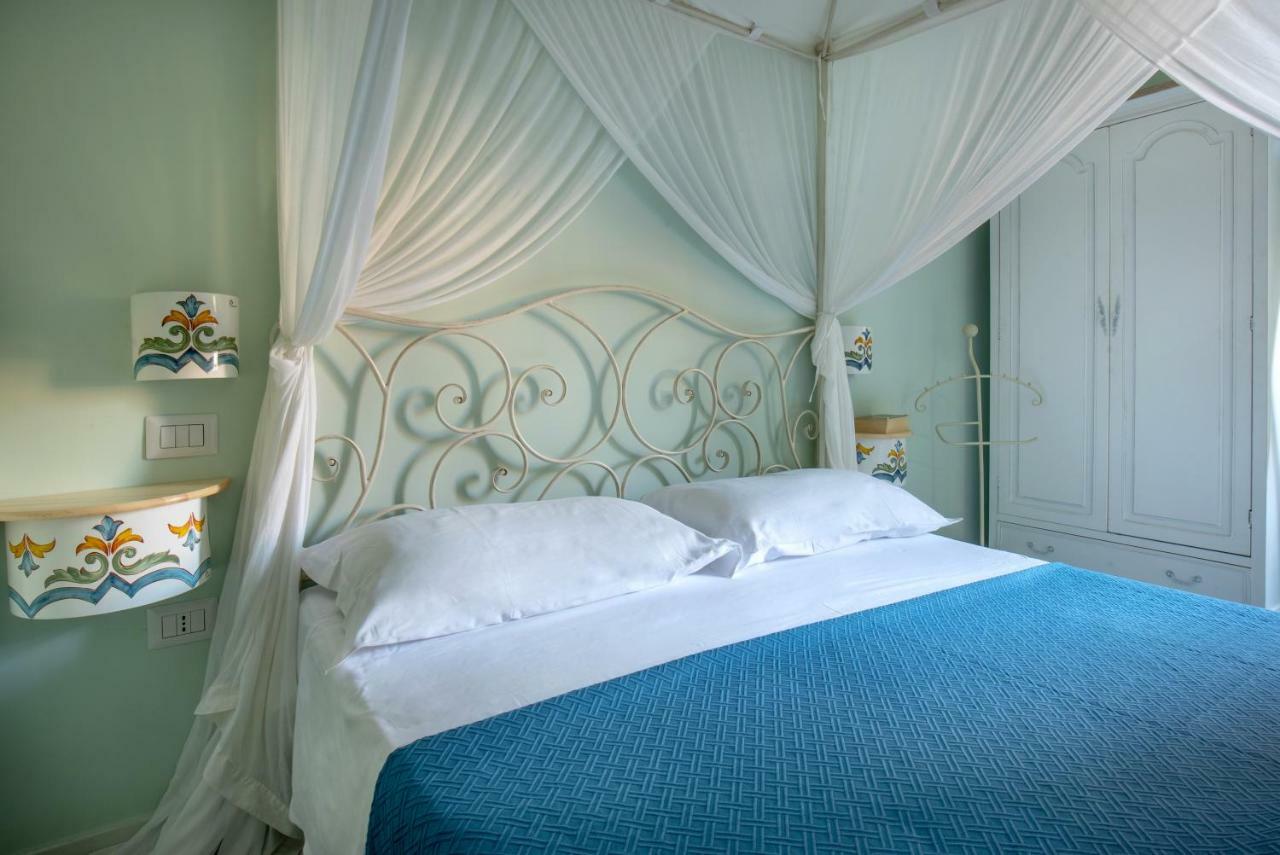 ナポリ Regina Elena Bed & Breakfast エクステリア 写真