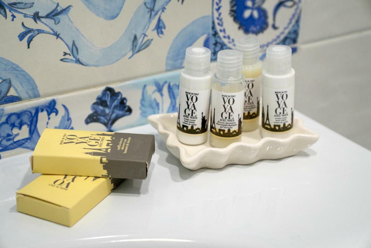 ナポリ Regina Elena Bed & Breakfast エクステリア 写真