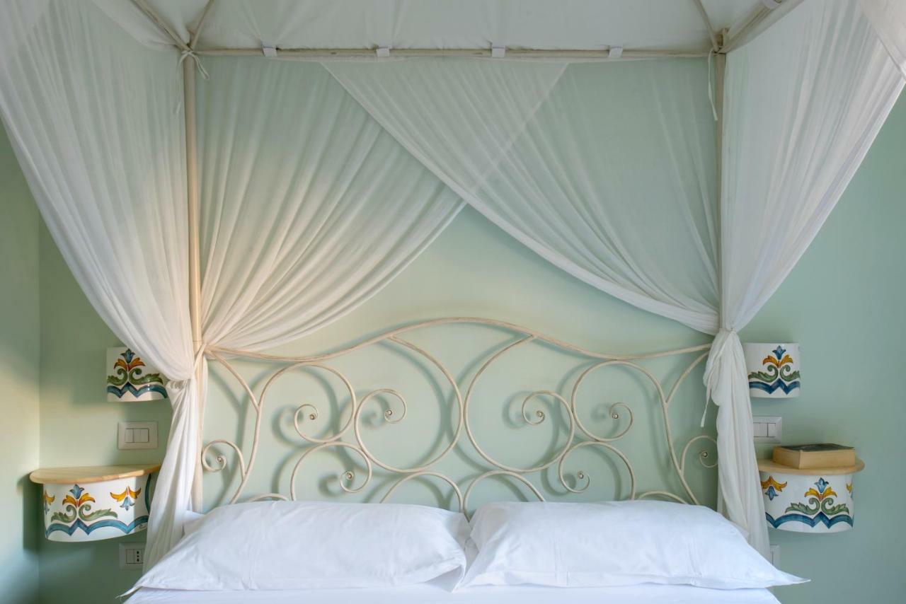 ナポリ Regina Elena Bed & Breakfast エクステリア 写真